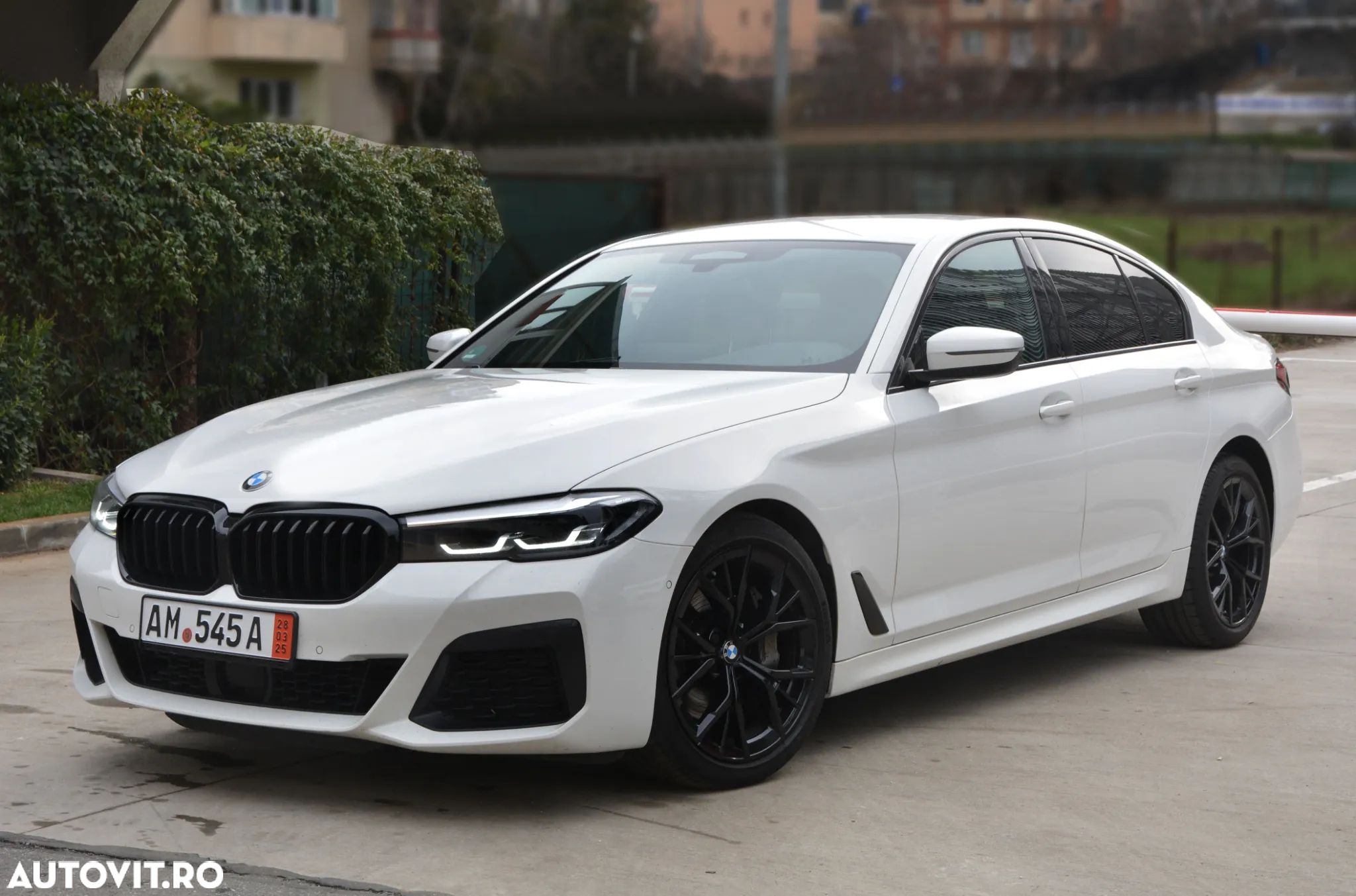 BMW Seria 5 530d AT MHEV - 1