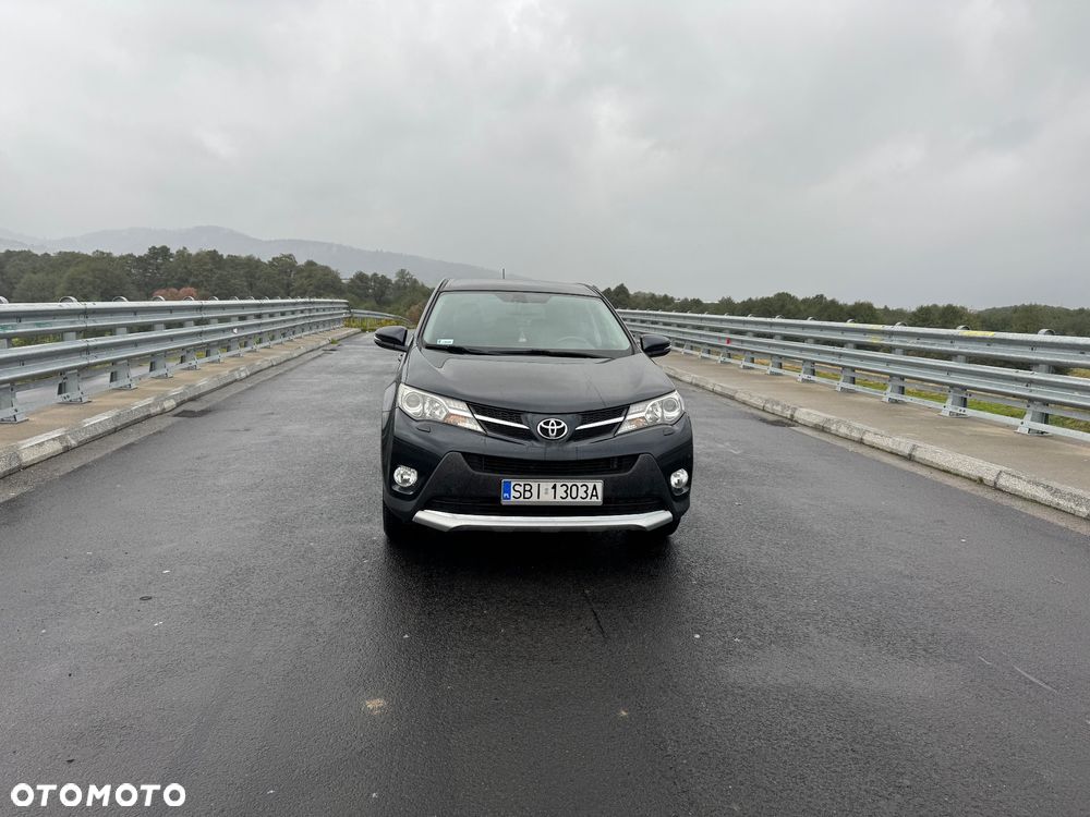 Toyota RAV4 2.0 D-4D Premium - 14