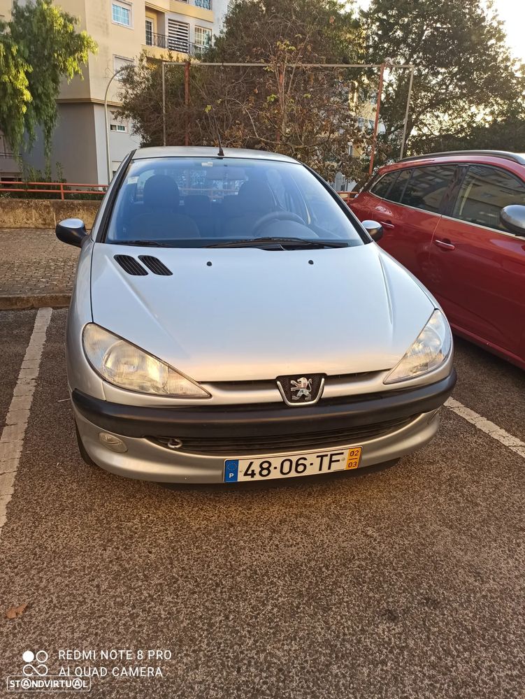 Peugeot 206 1.1 XT - 1