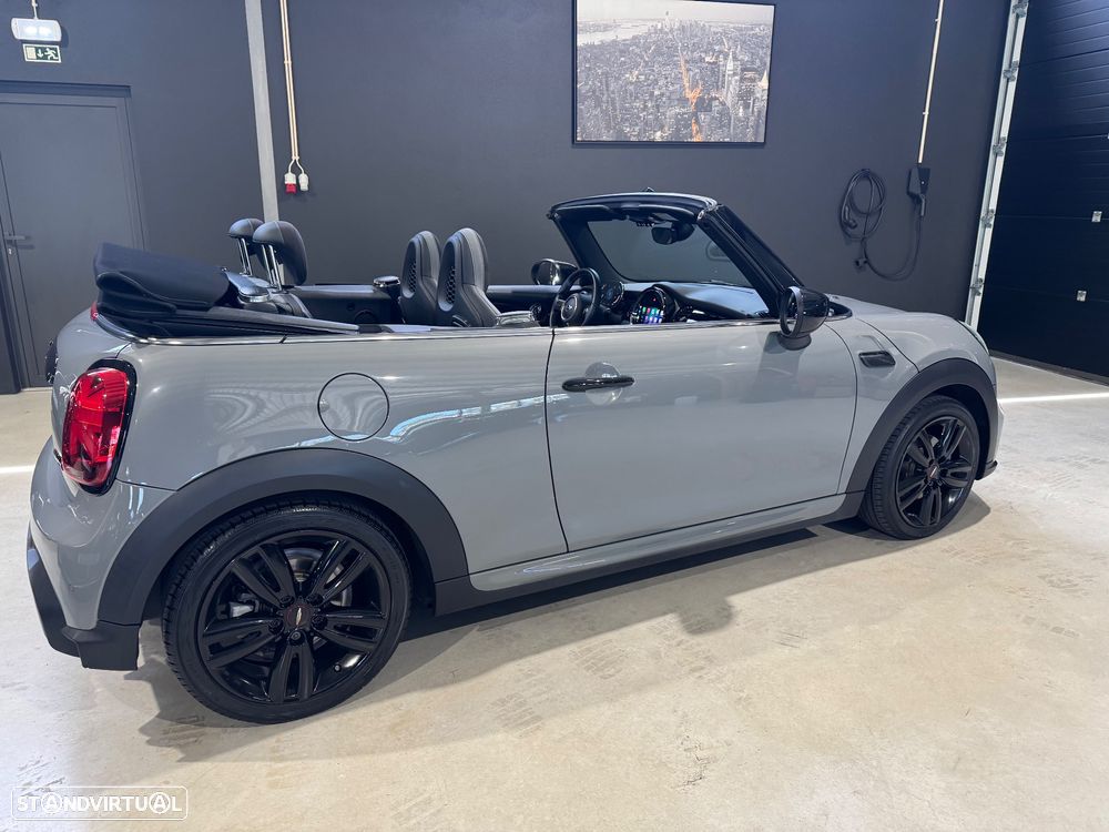 MINI Cabrio Cooper Premium Plus JCW Auto - 16