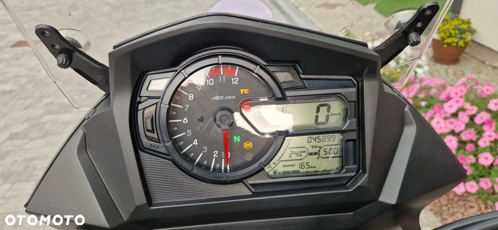 Suzuki V-STROM - 7