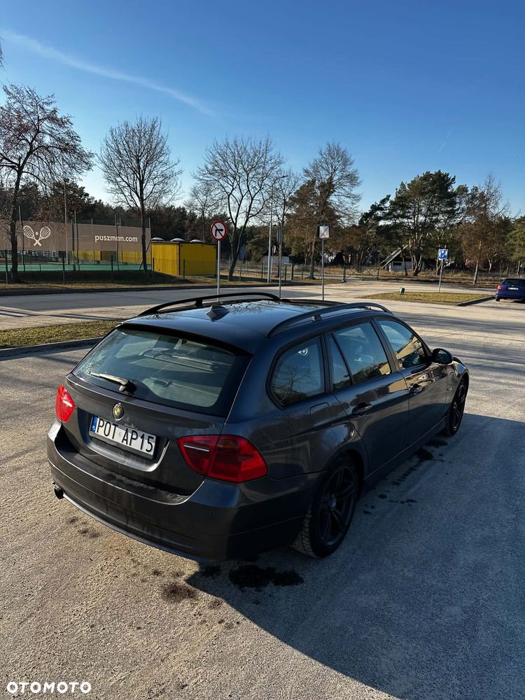 BMW Seria 3 318d - 5