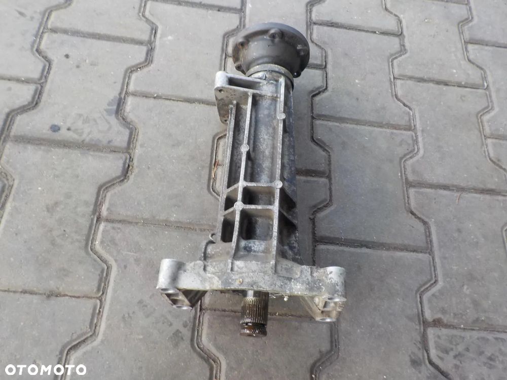 VW T4 PÓŁOŚ FLANSZA OBUDOWA PÓŁOSI PRAWA - 2