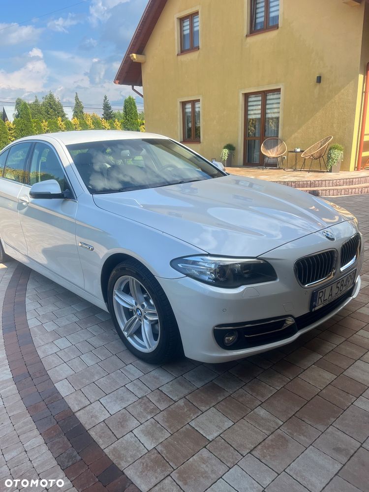 BMW Seria 5 528i xDrive Luxury Line - 3