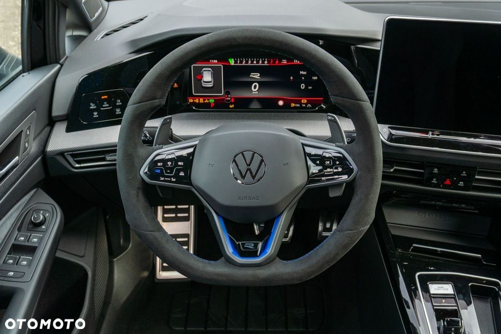 Volkswagen Golf - 25