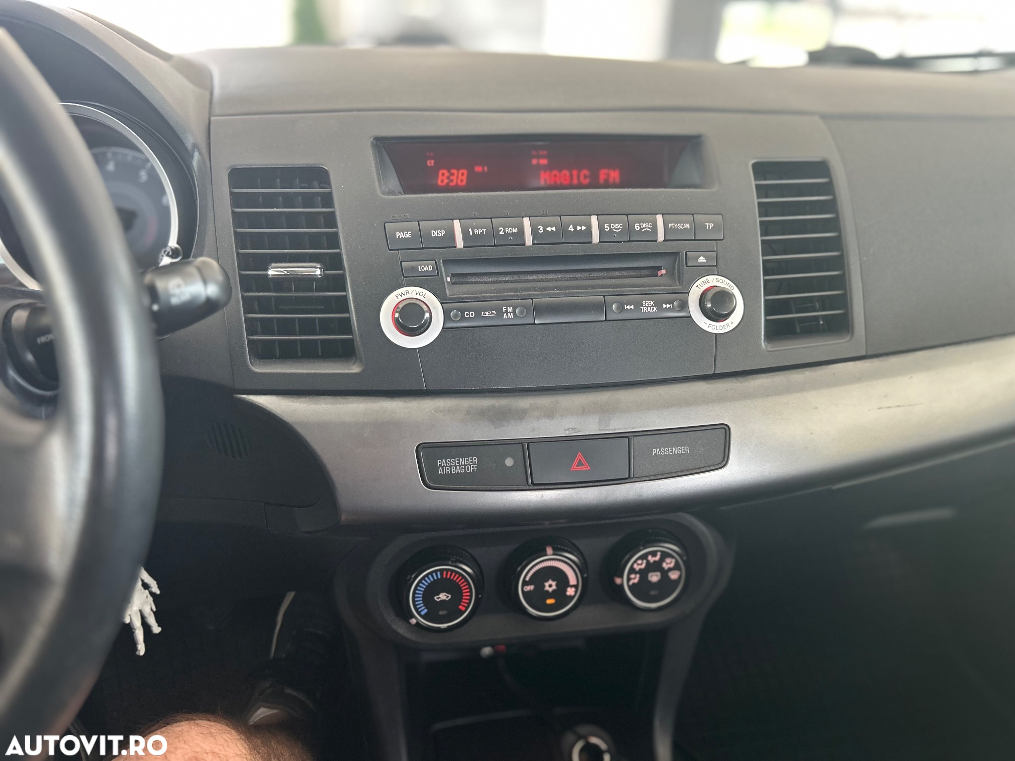 Mitsubishi Lancer 1.8 MPI Inform - 9