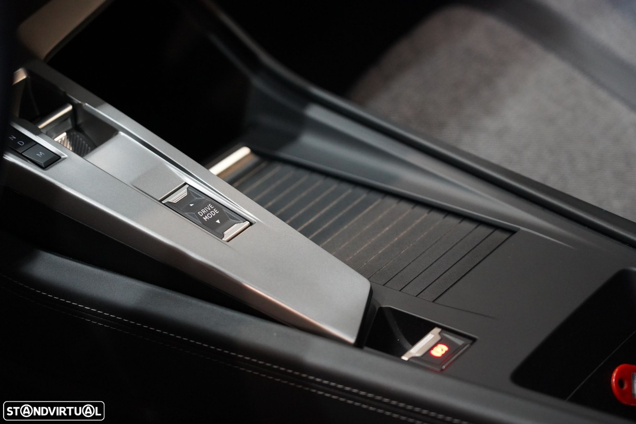 Peugeot 408 1.2 PureTech Allure EAT8 - 17