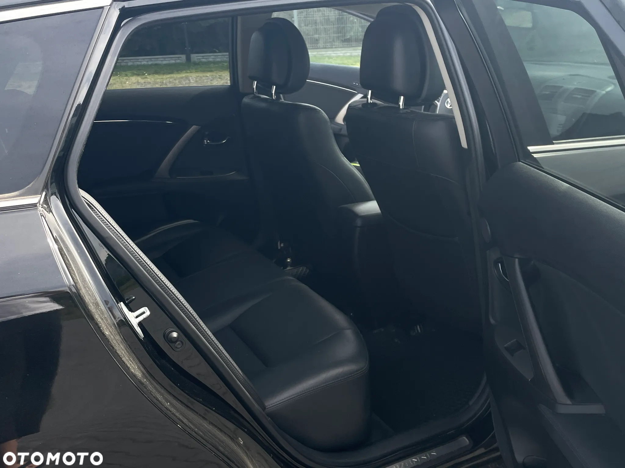 Toyota Avensis 2.2 D-4D Prestige - 14