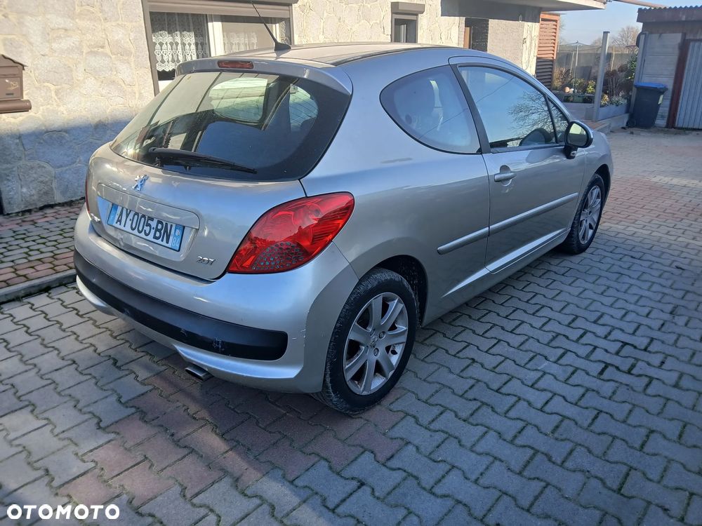 Peugeot 207 110 Sport - 3
