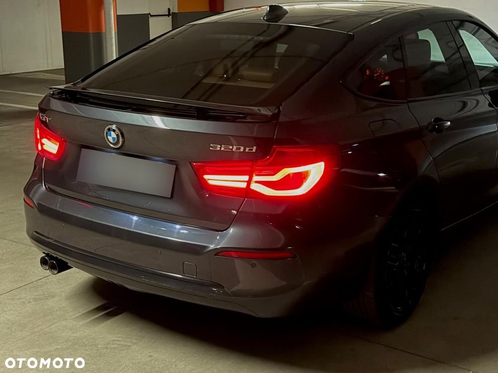 BMW Seria 3 320d xDrive Sport Line - 18