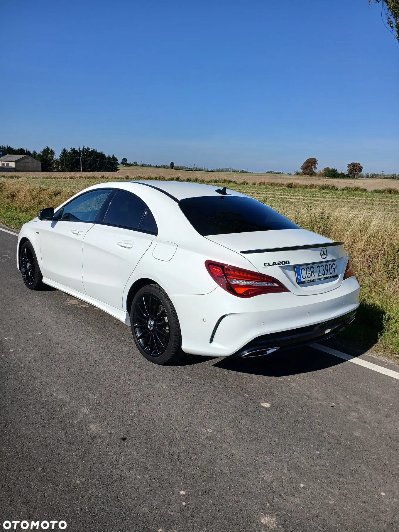 Mercedes-Benz CLA 200 7G-DCT AMG Line - 2