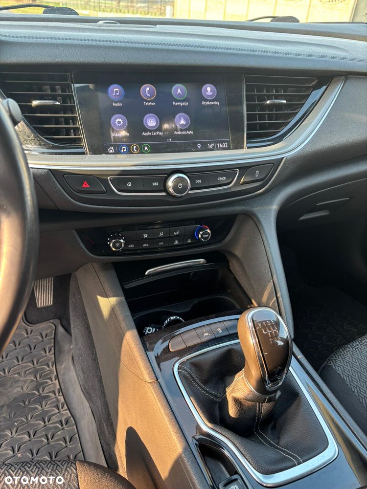 Opel Insignia - 10
