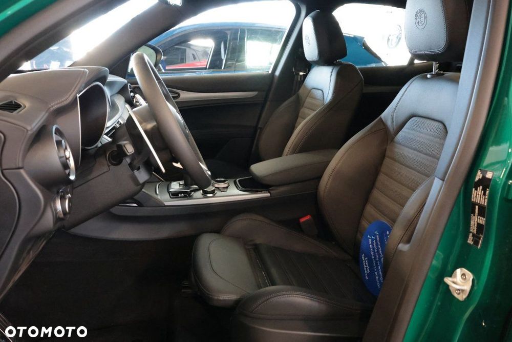 Alfa Romeo Stelvio - 11