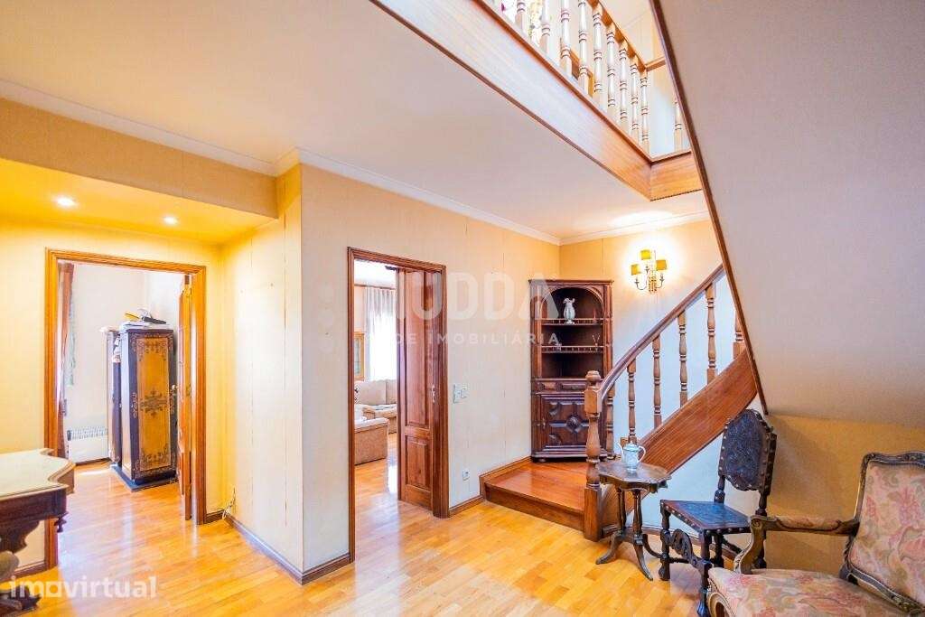 Duplex de Grandes Dimensões no Centro | 254 m2 + Terraços| Localização - Grande imagem: 4/49
