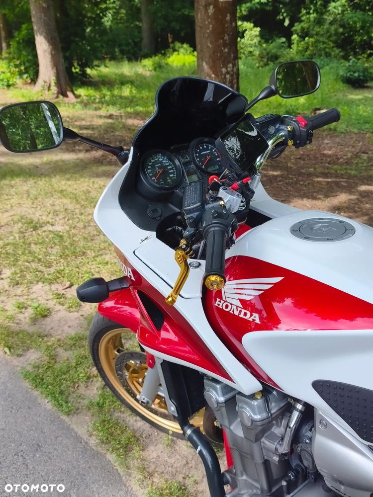 Honda CB - 16