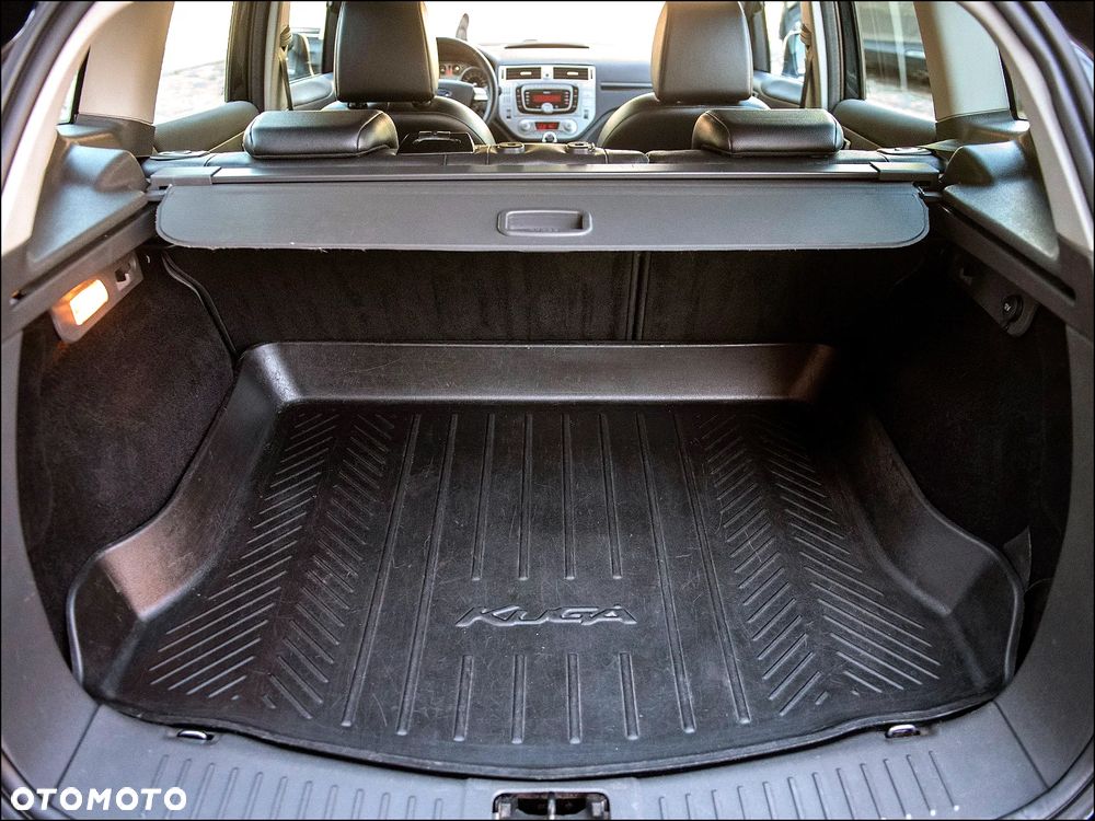 Ford Kuga - 36
