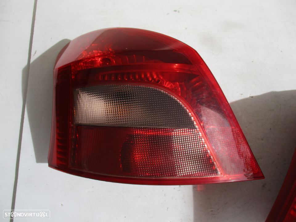 Farol Farolim Tras Toyota Yaris 2005 a 2008 esquerdo direito - 4