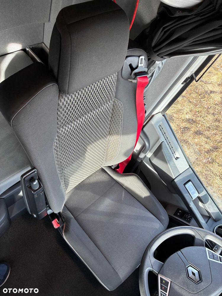 Renault T480 HIGH SLEEPER CAB - 12