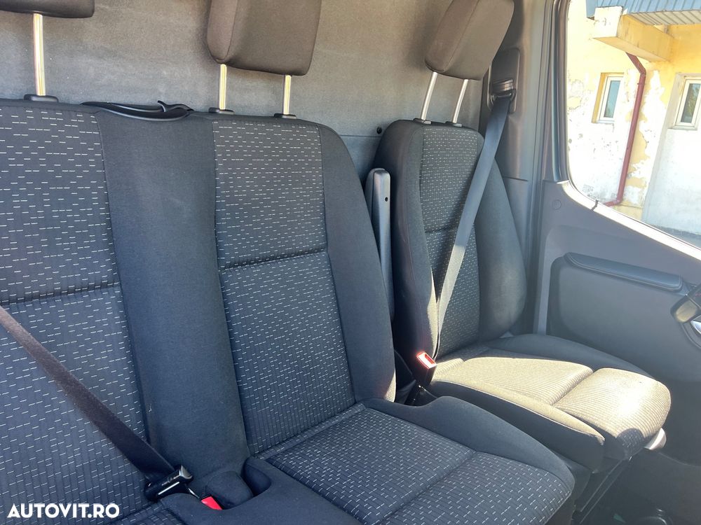 Mercedes-Benz Sprinter - 12