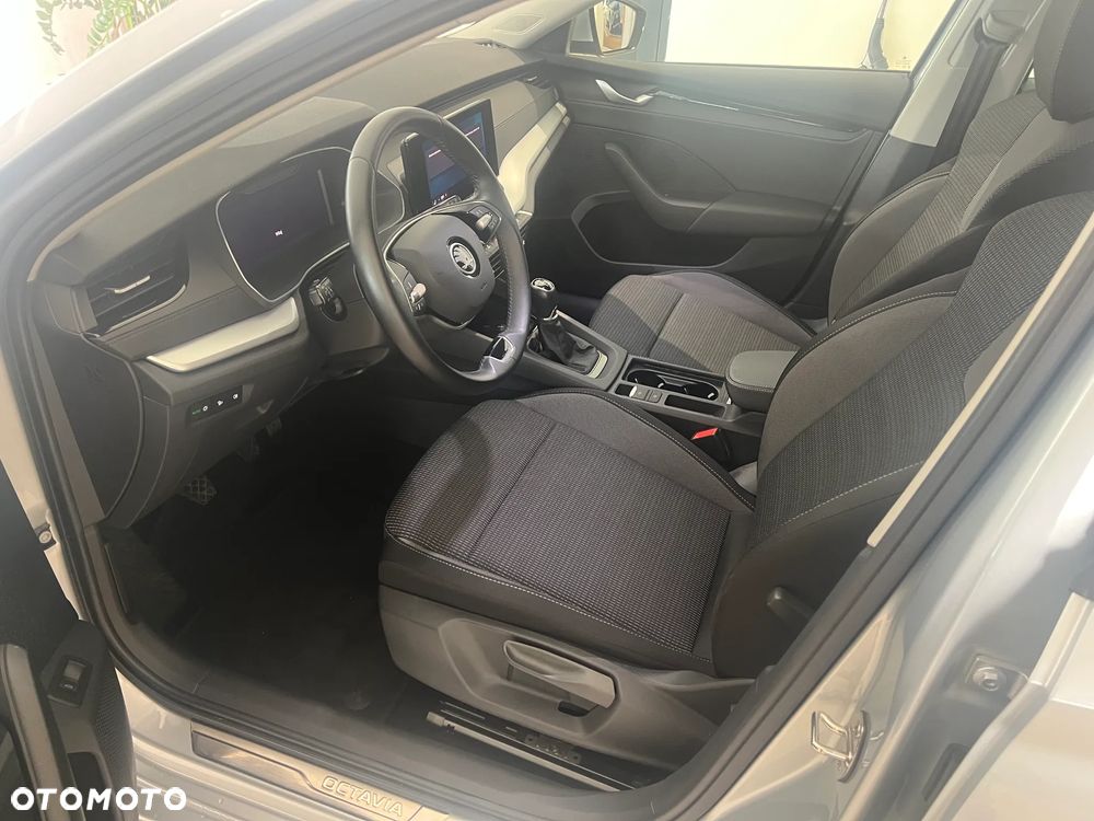Skoda Octavia 1.5 TSI Selection - 9