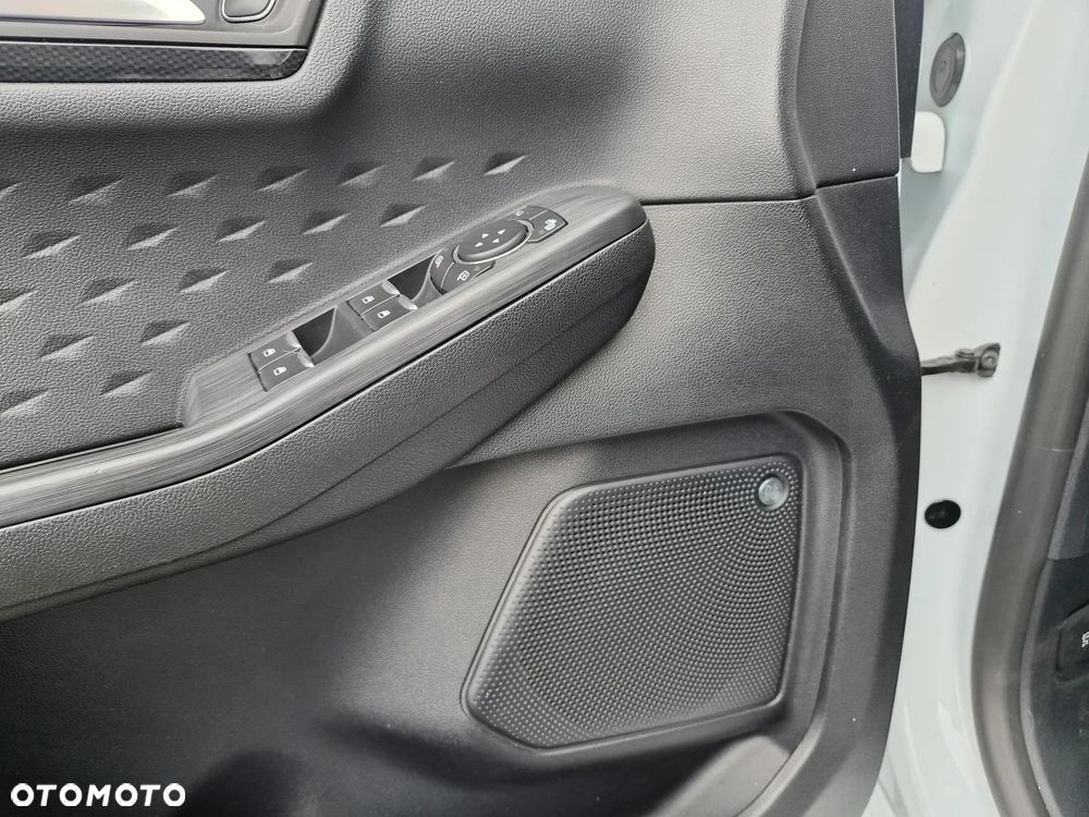 Ford Kuga 2.0 EcoBlue Hybrid ST-LINE - 28