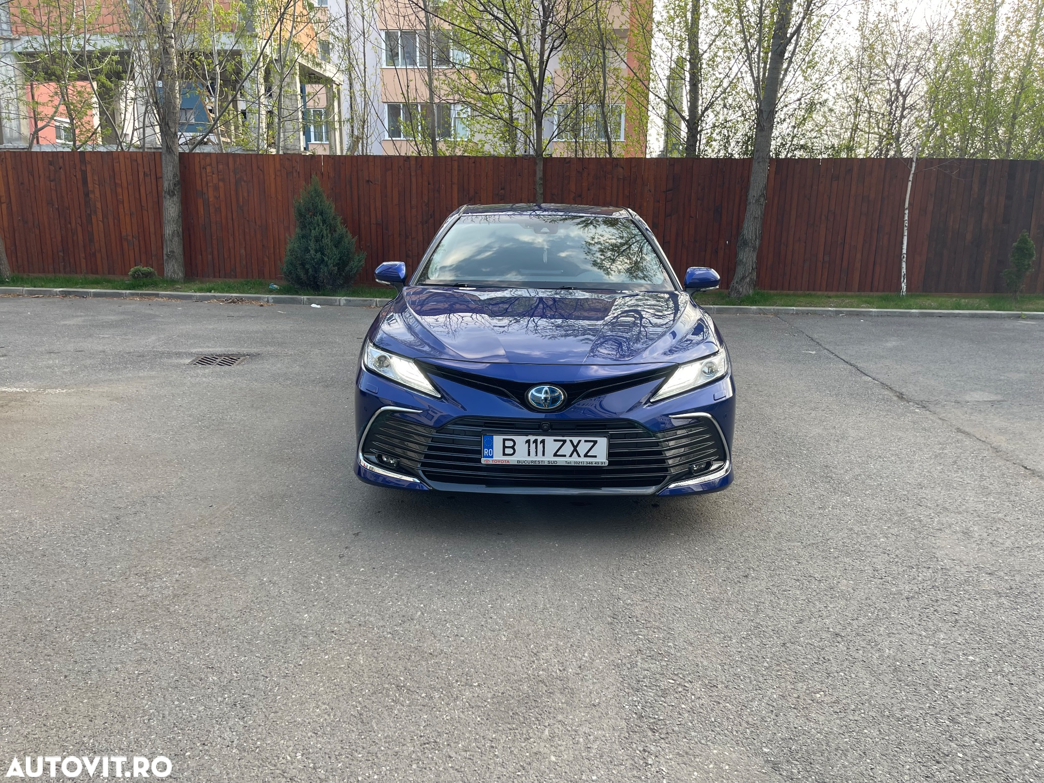 Toyota Camry 2.5 Hybrid Exclusive - 2