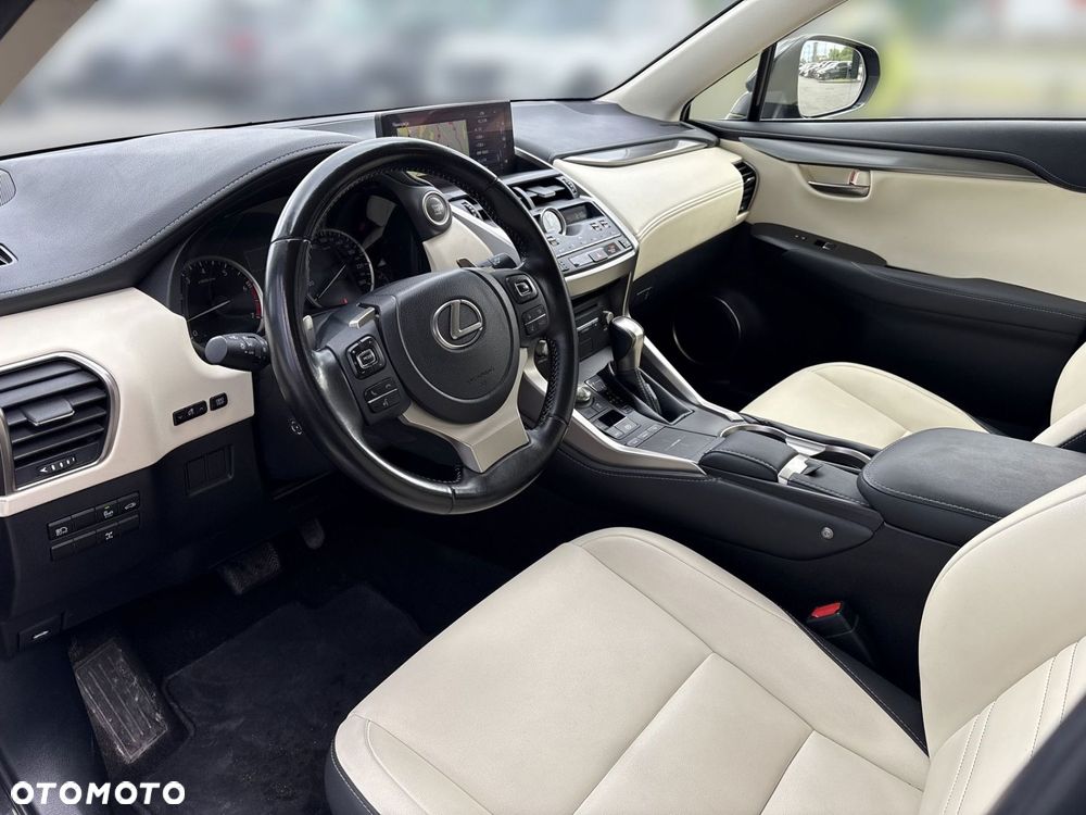 Lexus NX 300 F Impression AWD - 9
