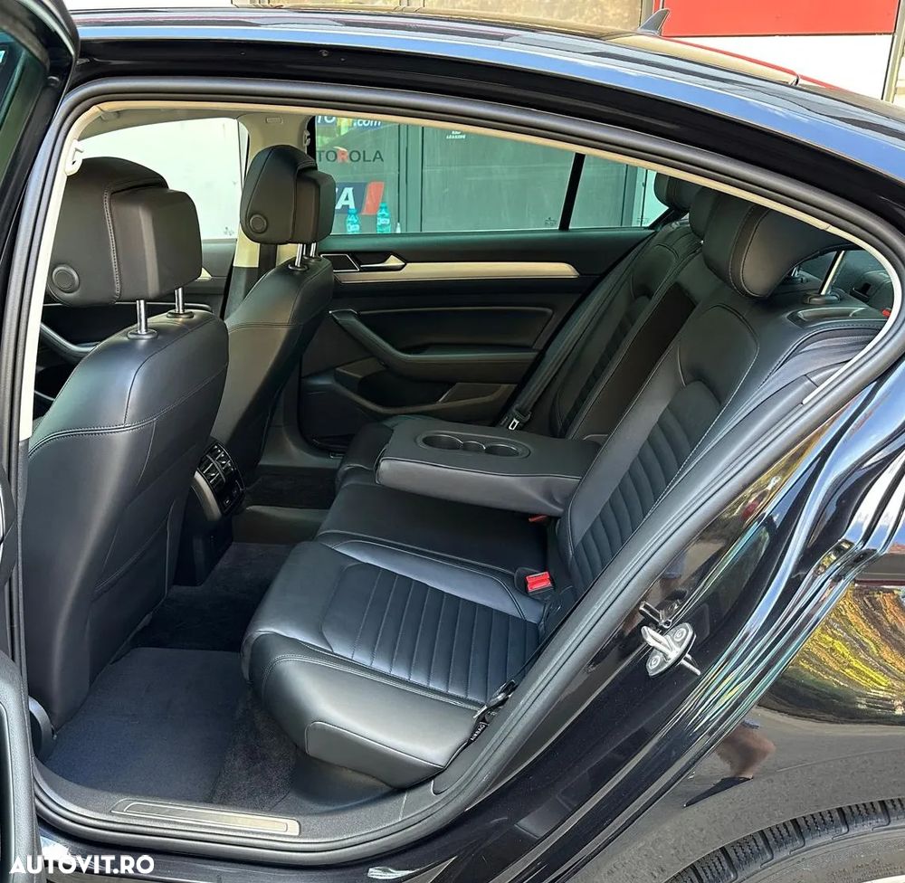 Volkswagen Passat 2.0 TDI SCR 4Motion DSG Highline - 11