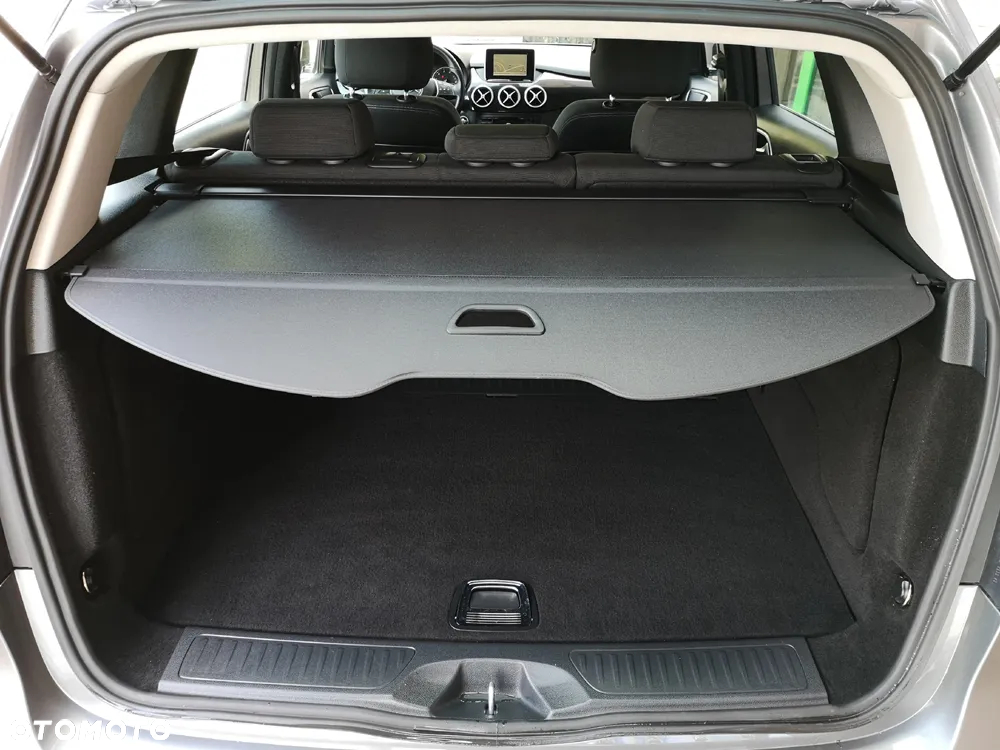 Mercedes-Benz Klasa B 180 (BlueEFFICIENCY) - 22