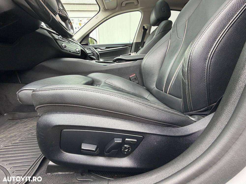 BMW Seria 5 530i xDrive Aut. Sport Line - 33