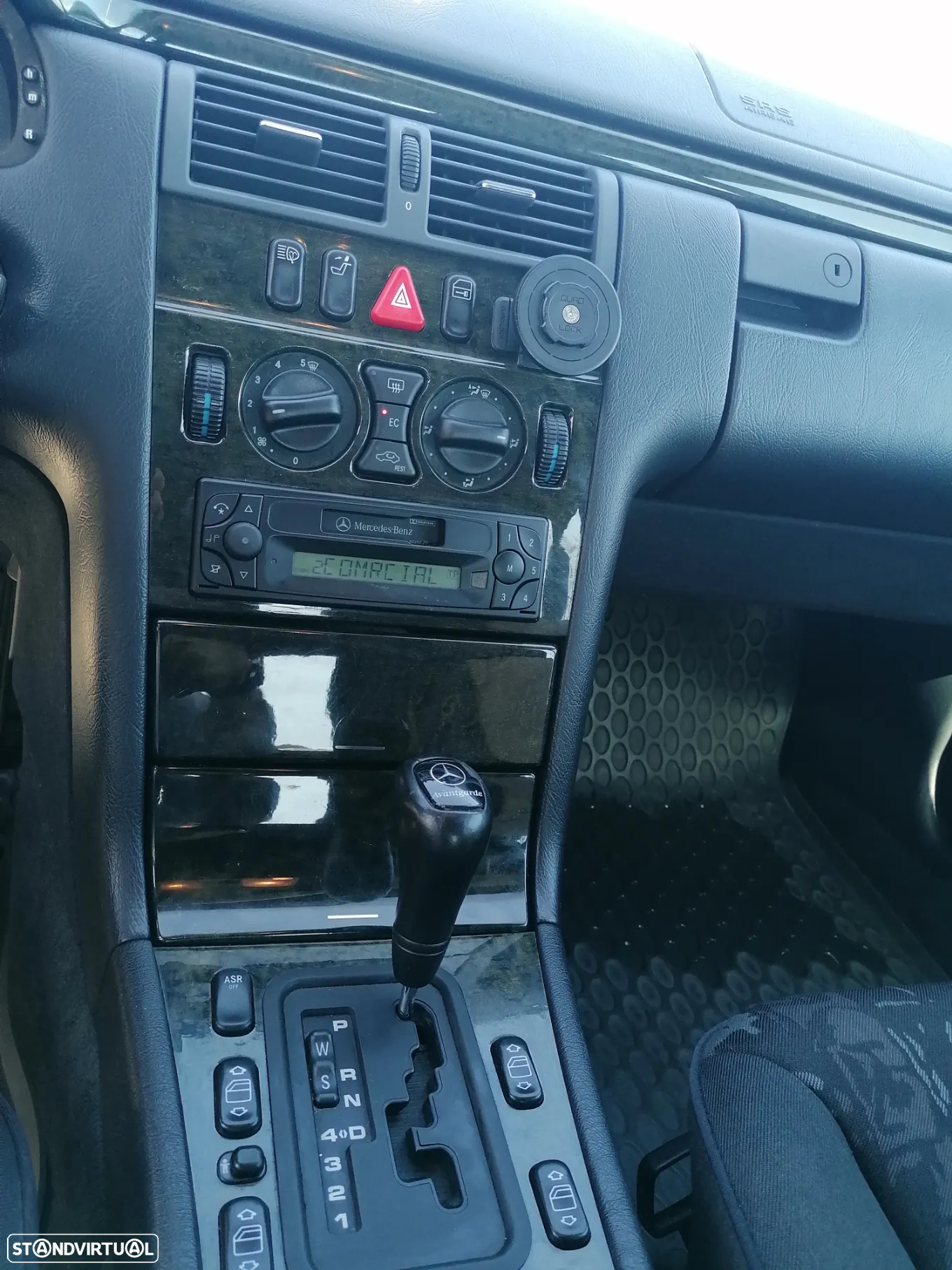 Mercedes-Benz E 300 - 15