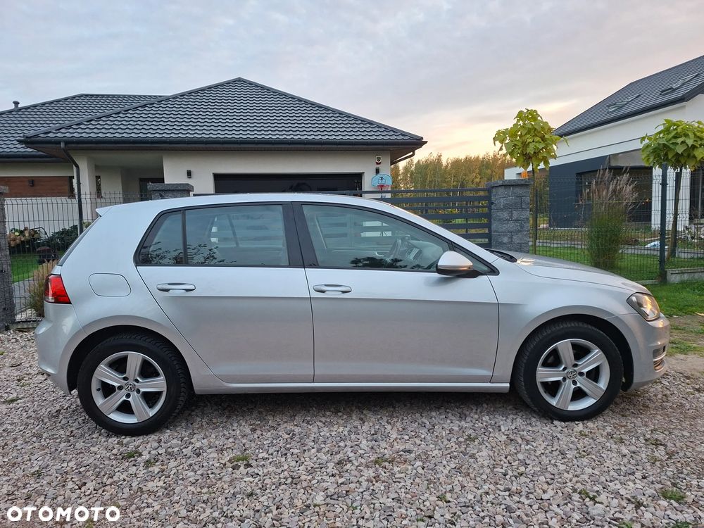 Volkswagen Golf - 34