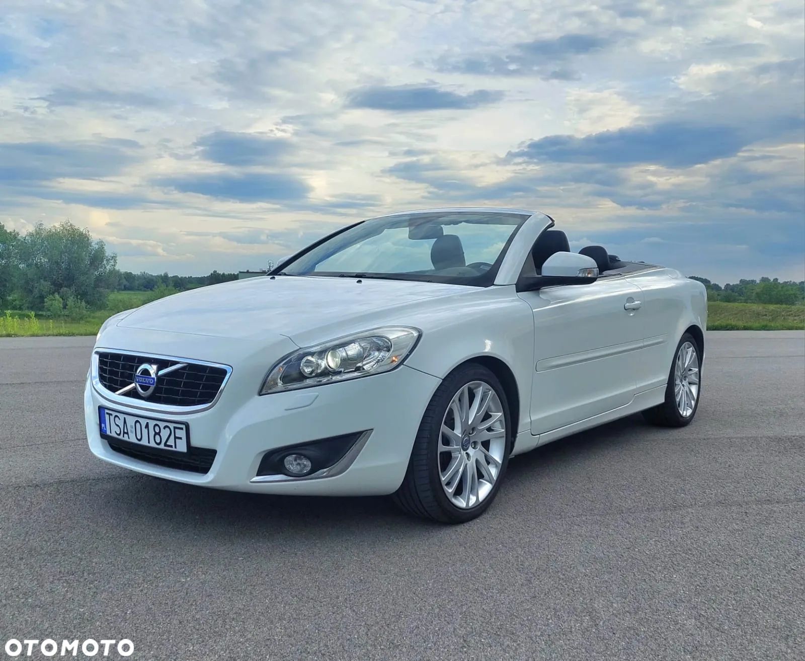 Volvo C70 D3 Momentum - 1