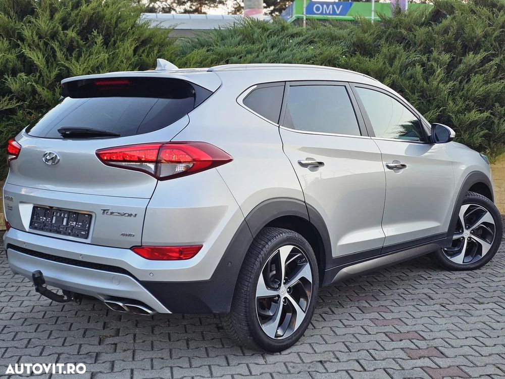 Hyundai Tucson 2.0 CRDI 4WD Automatik Premium - 3