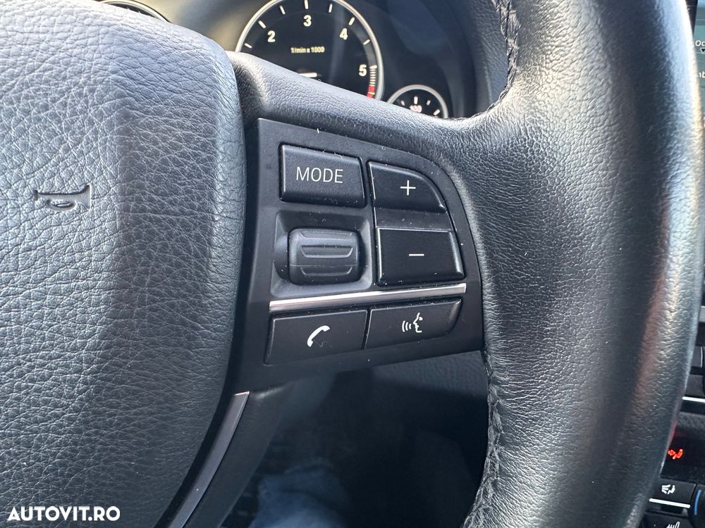 BMW Seria 5 525d xDrive Touring Aut. - 22