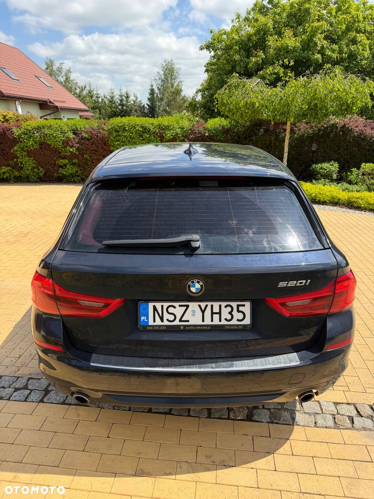 BMW Seria 5 520i Luxury Line - 8