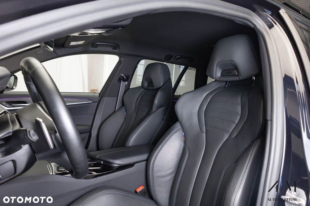 BMW Seria 5 540i xDrive - 28