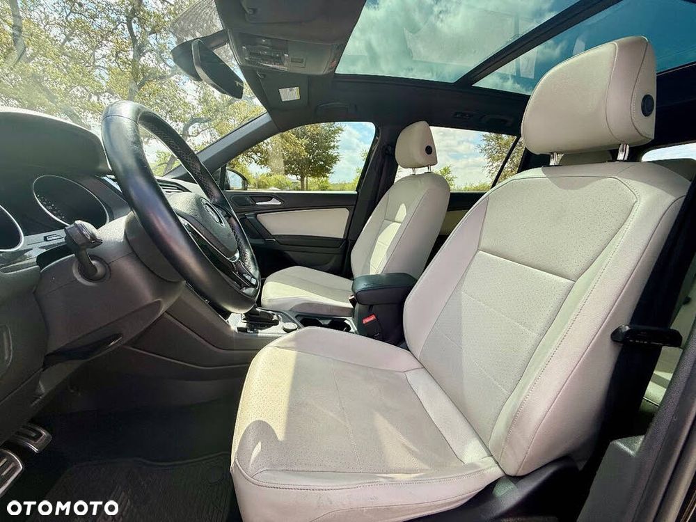 Volkswagen Tiguan - 12