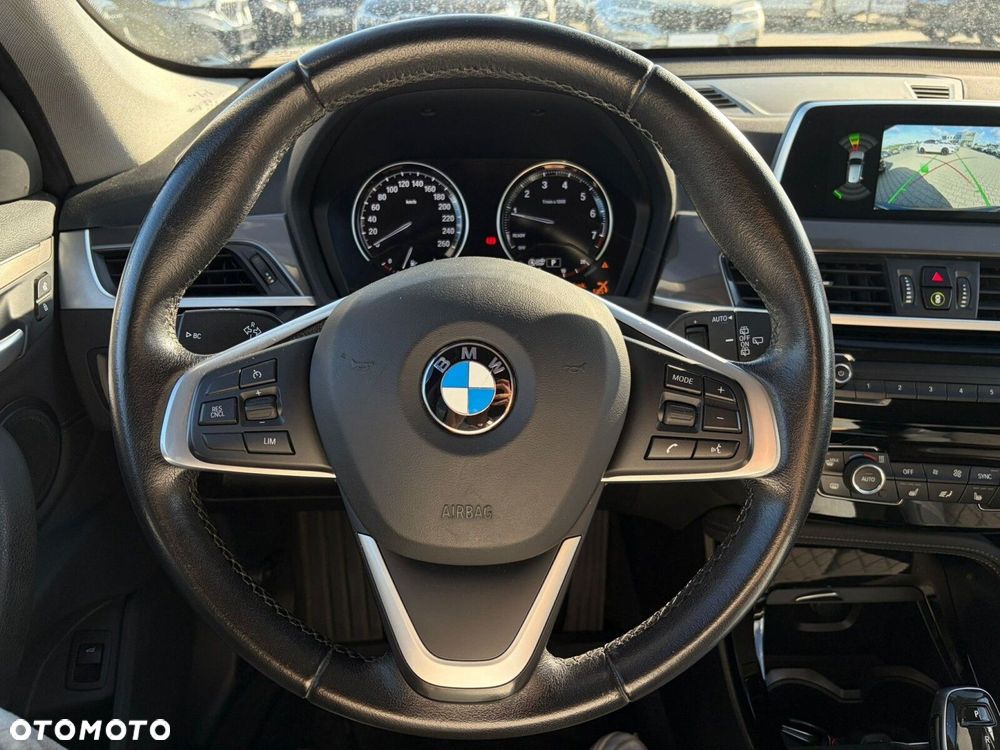 BMW X1 sDrive18i xLine - 16