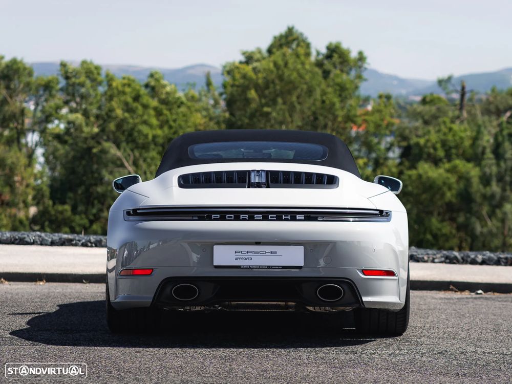 Porsche 911 (992) Carrera - 9