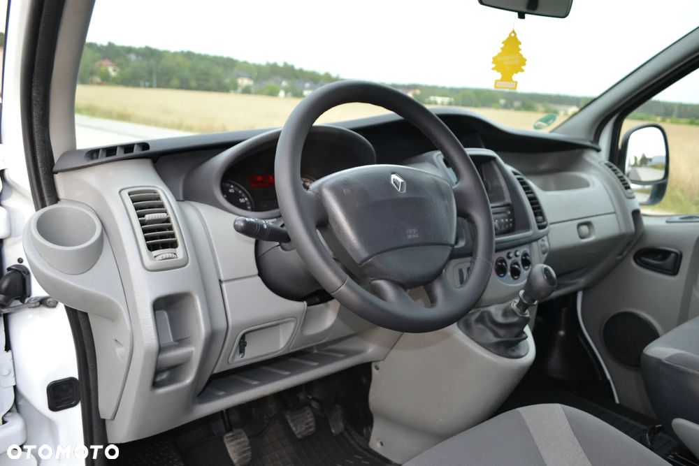 Renault Trafic - 11