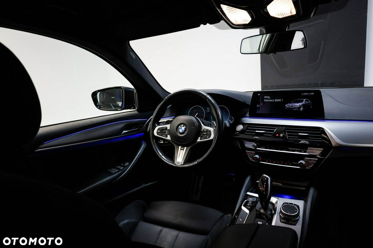 BMW Seria 5 520d xDrive M Sport sport - 12