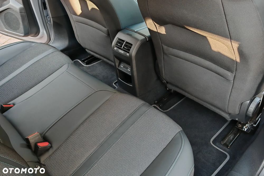 Peugeot 308 1.5 BlueHDi Allure S&S EAT8 - 20