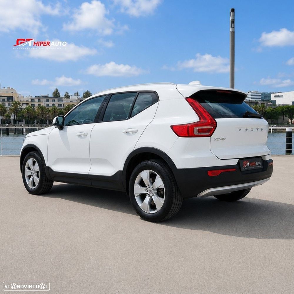 Volvo XC 40 2.0 D3 Momentum — fotografia 3