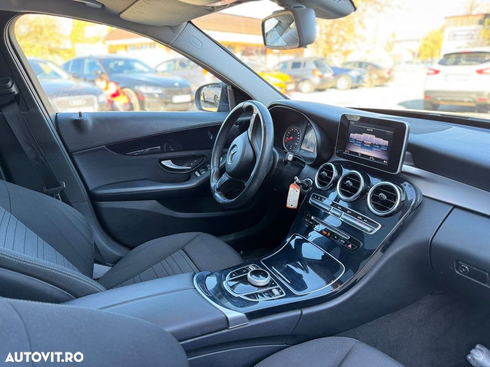 Mercedes-Benz C - 11