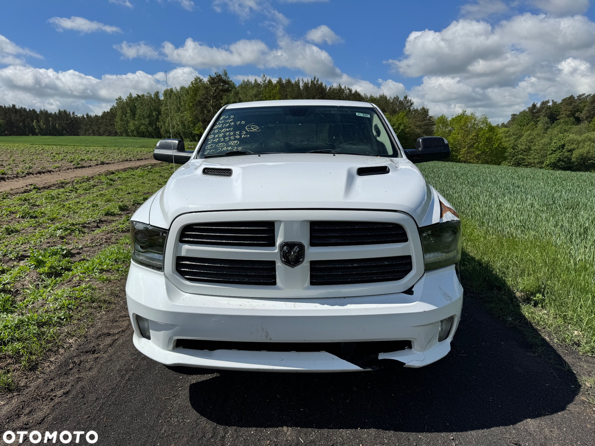 Dodge RAM 1500 5.7 4x4 - 14