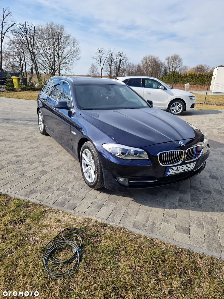 BMW Seria 5 525d xDrive Sport-Aut - 2