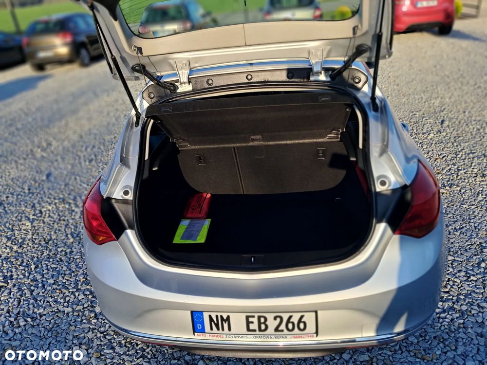 Opel Astra 1.6 Exklusiv - 12