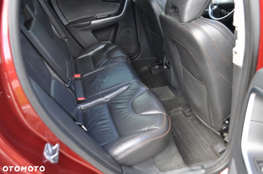 Volvo XC 60 D4 Drive-E Momentum - 35
