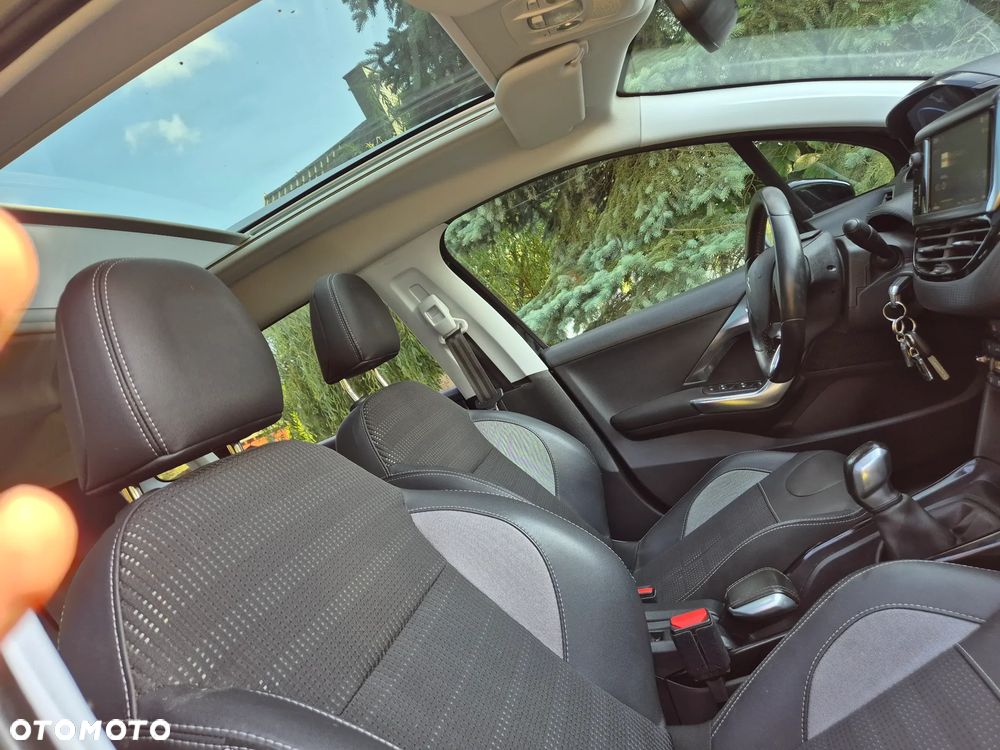 Peugeot 2008 - 10